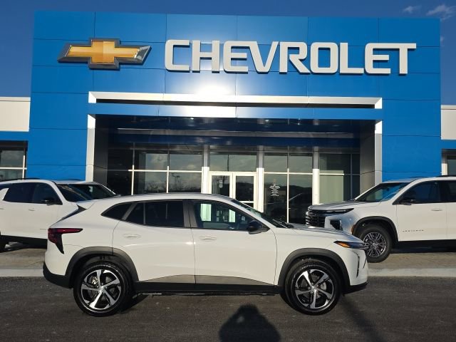 Used 2024 Chevrolet Trax RS image 3