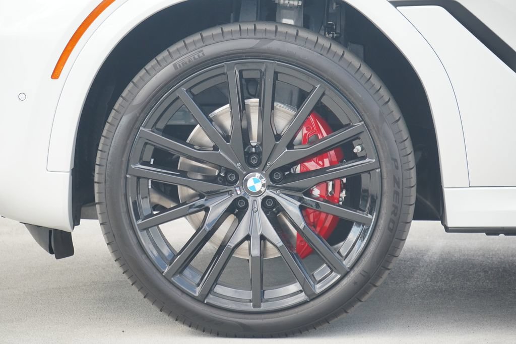 Used 2026 BMW X6 xDrive40i w/ Climate Comfort Package AWD/4WD image 5