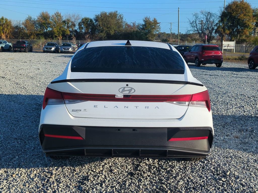 New 2026 Hyundai Elantra Sport image 6