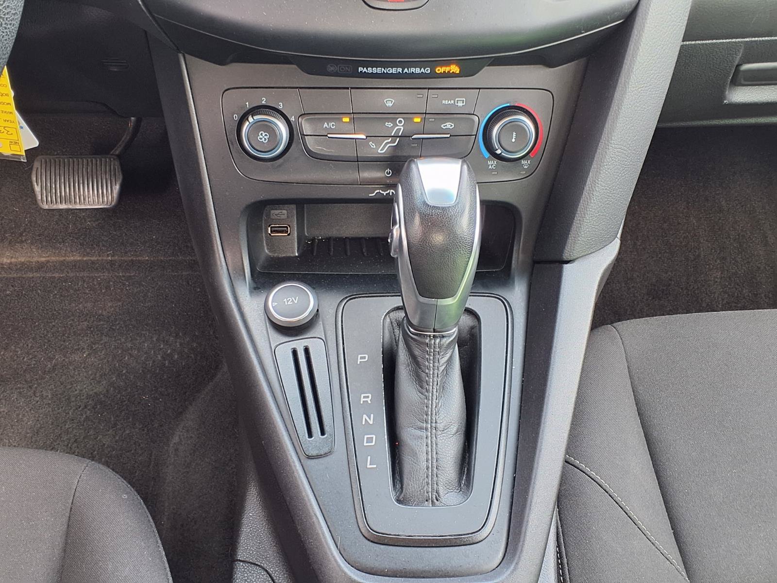Used 2015 Ford Focus SE FWD image 7