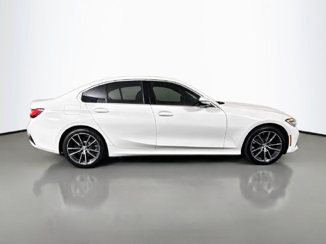 Used 2020 BMW 330i Sedan w/ Driving Assistance Package RWD image 11