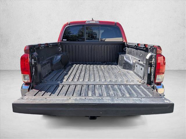 Used 2017 Toyota Tacoma SR5 AWD/4WD image 6