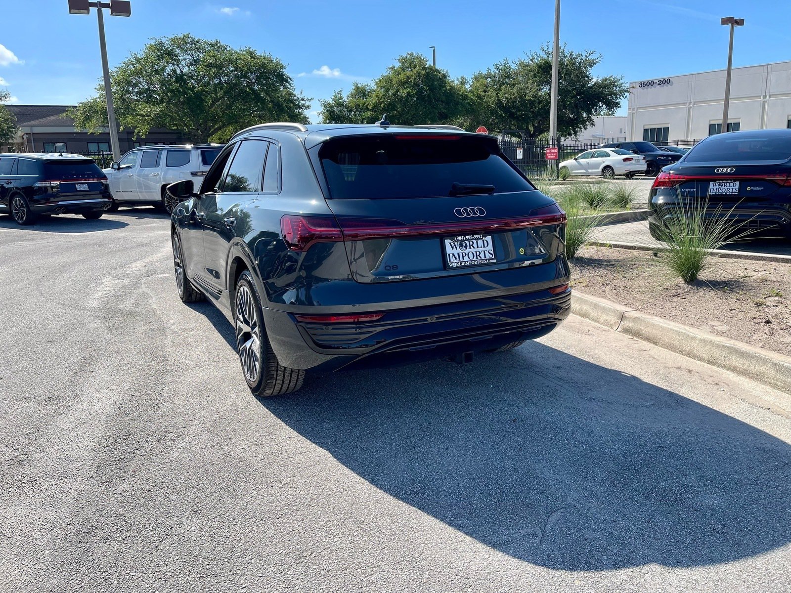 Used 2024 Audi Q8 e-tron Premium Plus w/ Premium Plus Package AWD/4WD image 52