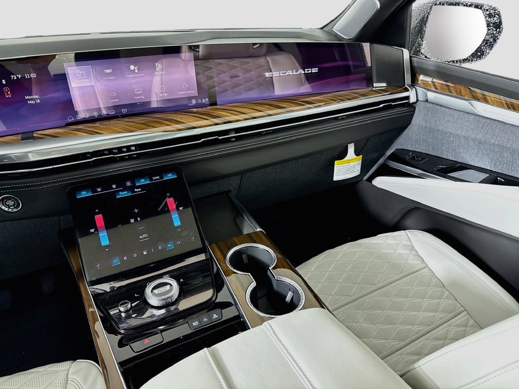 New 2026 Cadillac Escalade Platinum Luxury w/ LPO, Floor Liner Package AWD/4WD image 25
