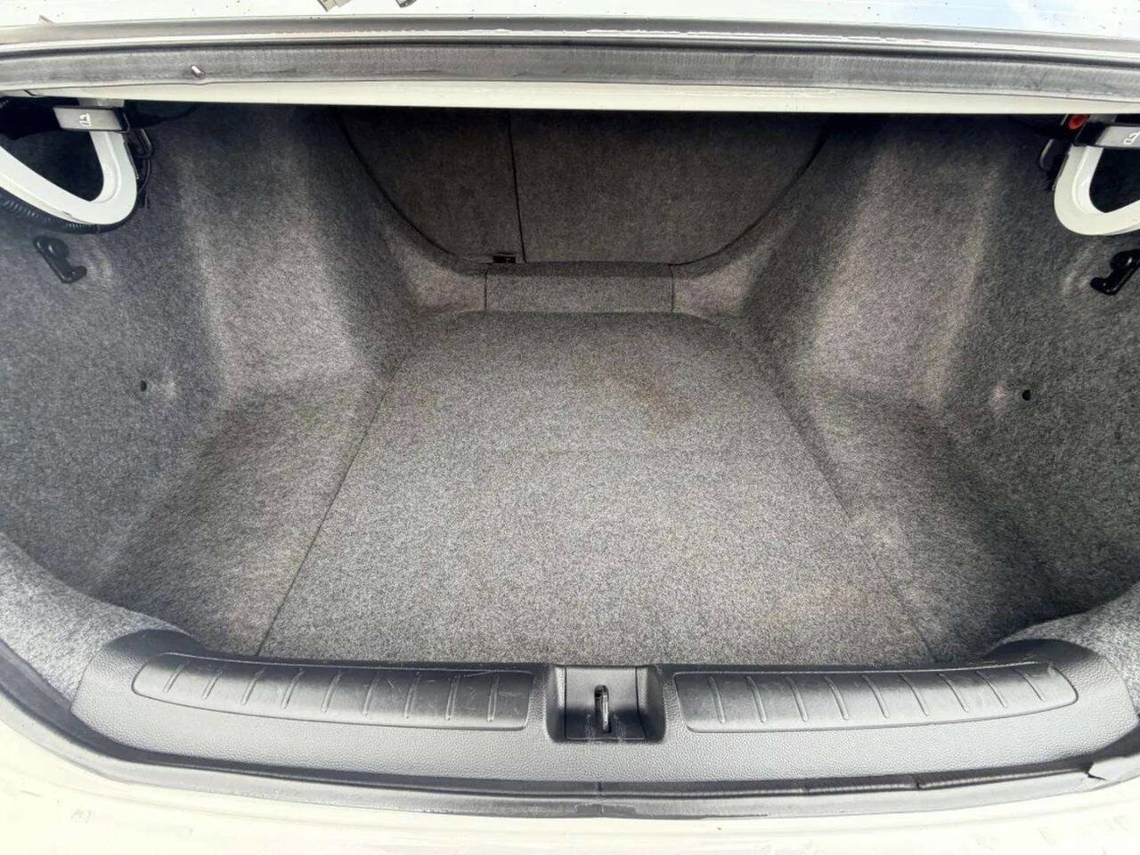 Used 2018 Honda Accord Touring image 5