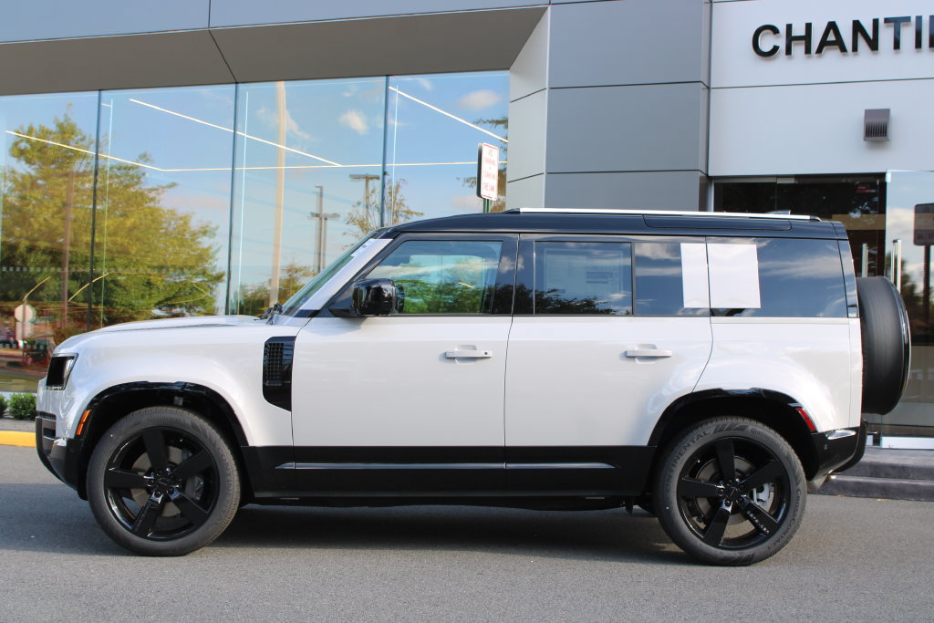New 2026 Land Rover Defender 110 X-Dynamic SE AWD/4WD image 6