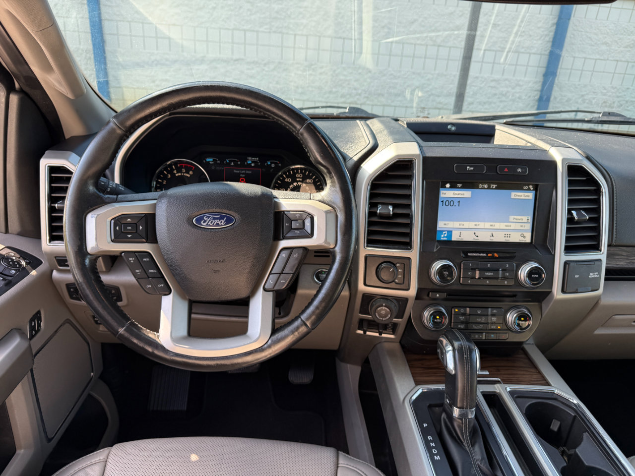 Used 2018 Ford F150 Lariat w/ Equipment Group 502A Luxury image 9