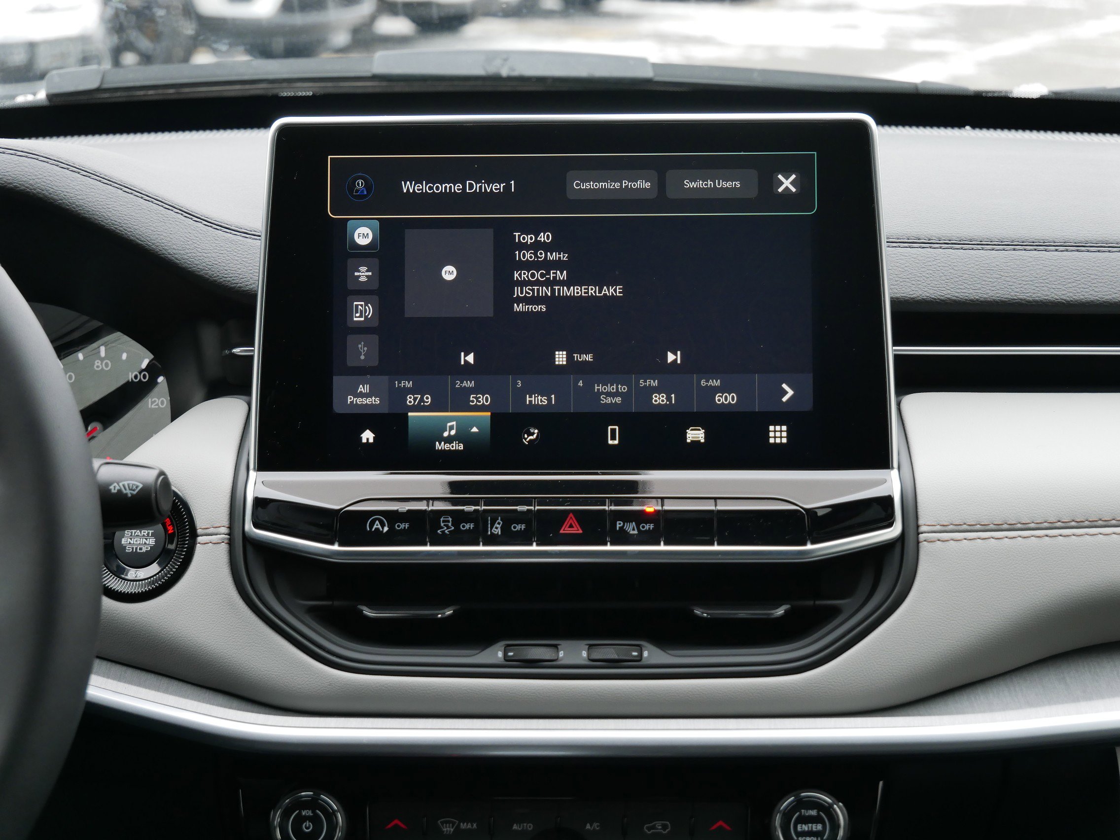 New 2026 Jeep Compass Limited image 9