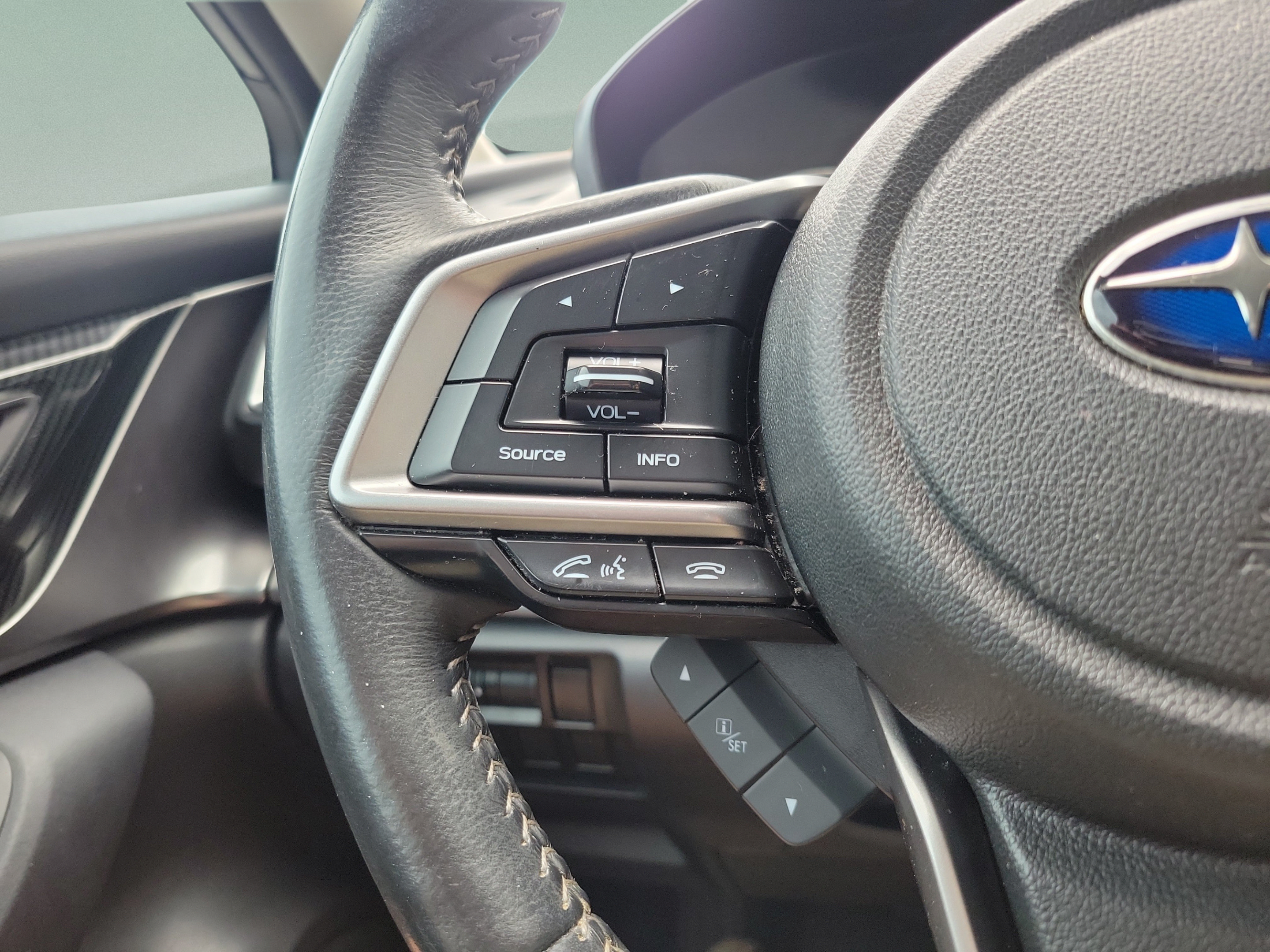 Used 2017 Subaru Impreza 2.0i Limited AWD/4WD image 23