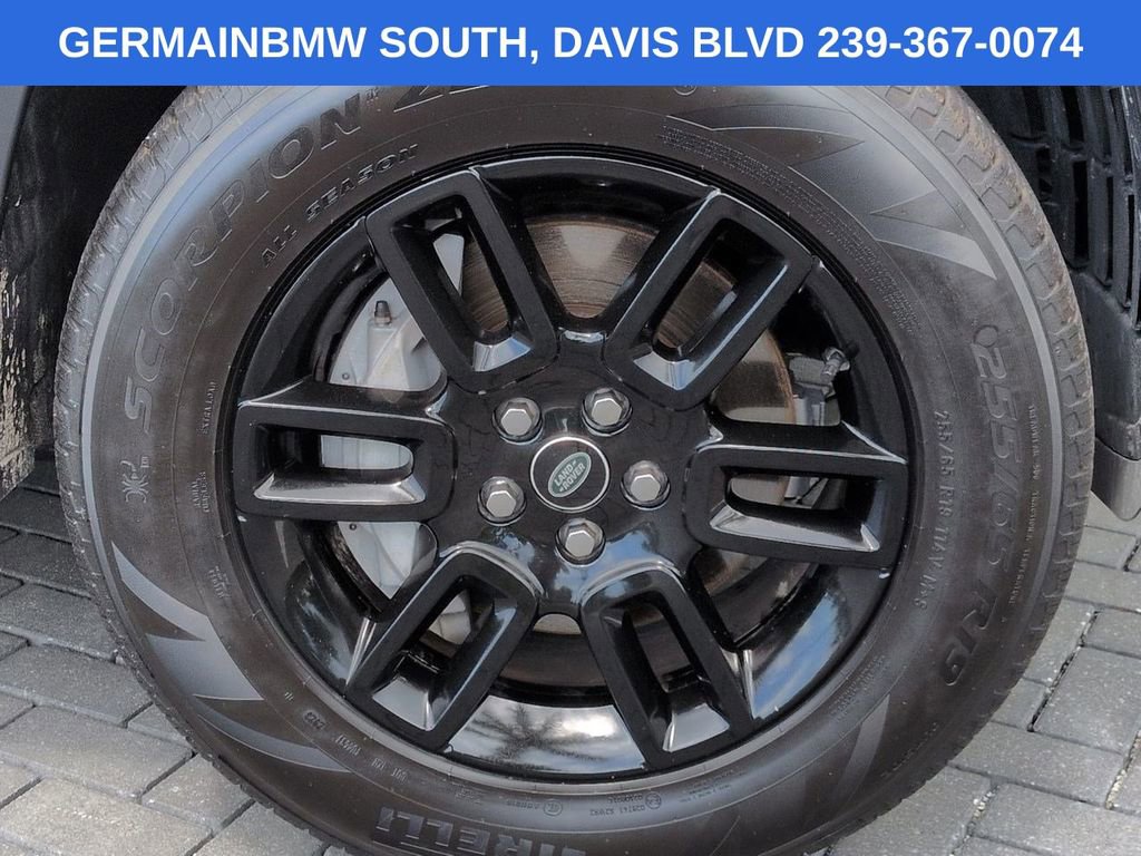 Used 2023 Land Rover Defender 110 SE AWD/4WD image 12