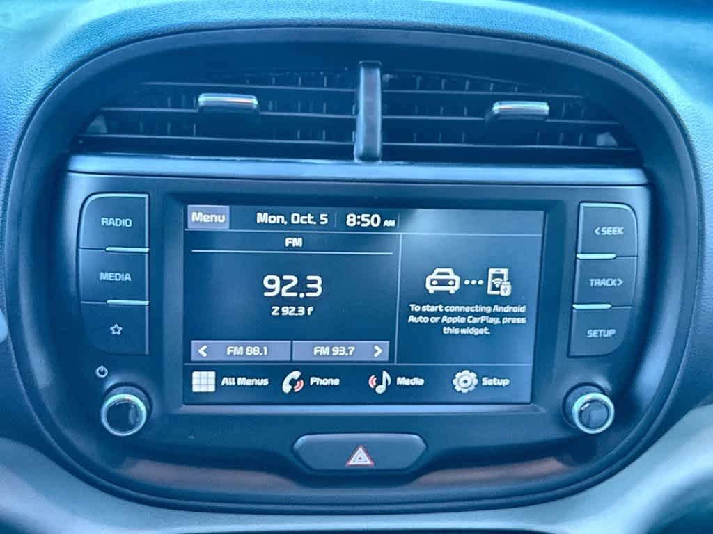 Used 2023 Kia Soul LX w/ Option Group 015 FWD image 18