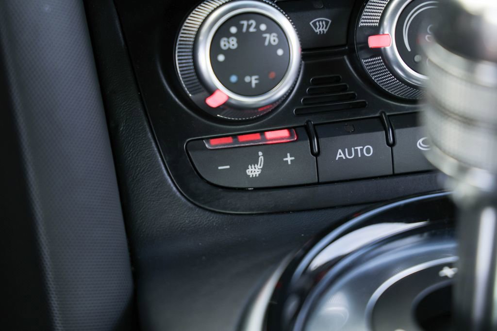 Used 2014 Audi R8 V8 w/ Enhanced Leather Package AWD/4WD image 10