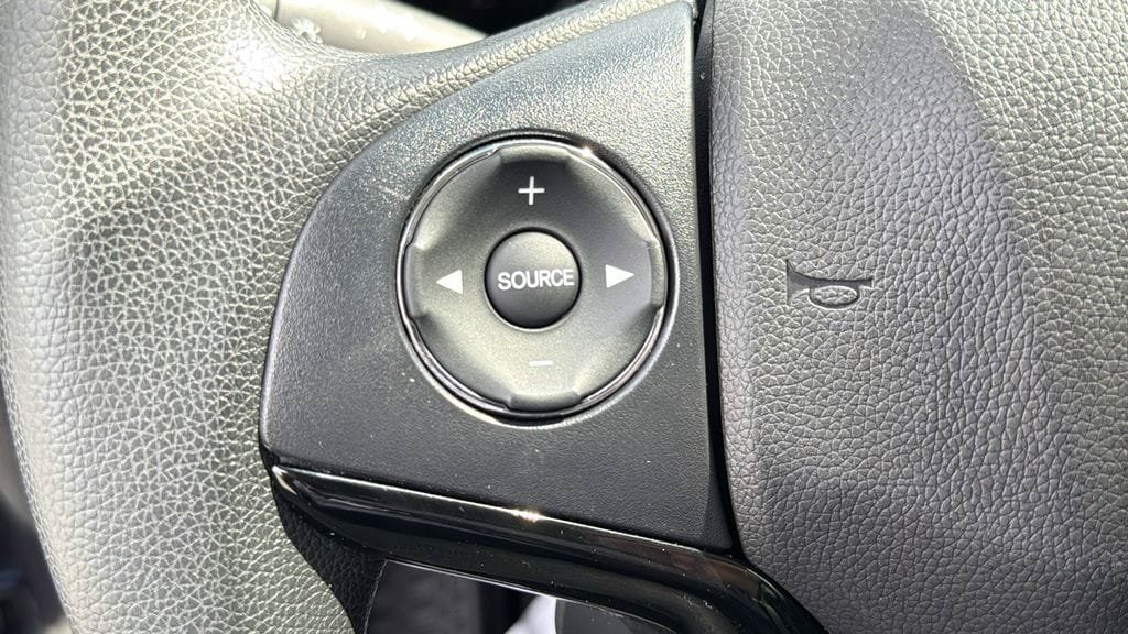 Used 2021 Honda HR-V LX image 12