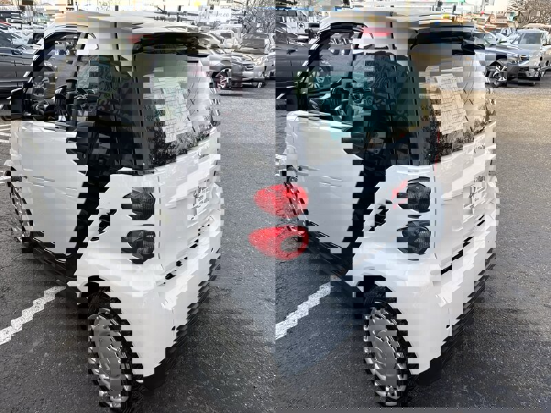 Used 2015 smart fortwo pure image 7