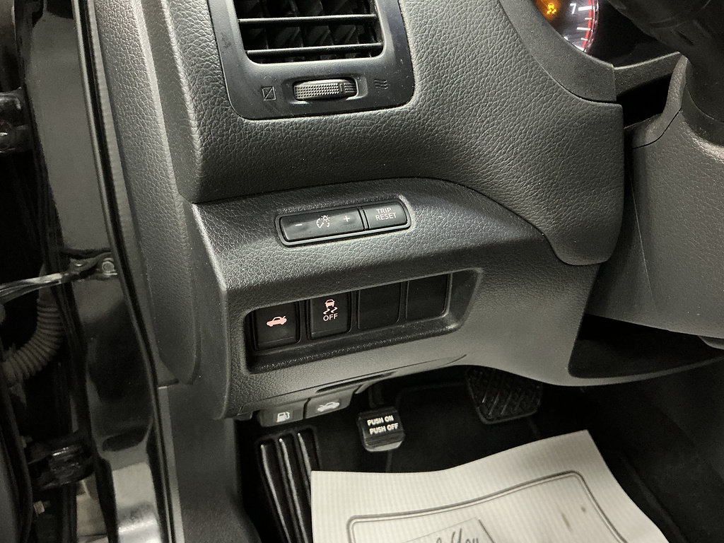 Used 2018 Nissan Altima 2.5 SR w/ SR Midnight Edition FWD image 11