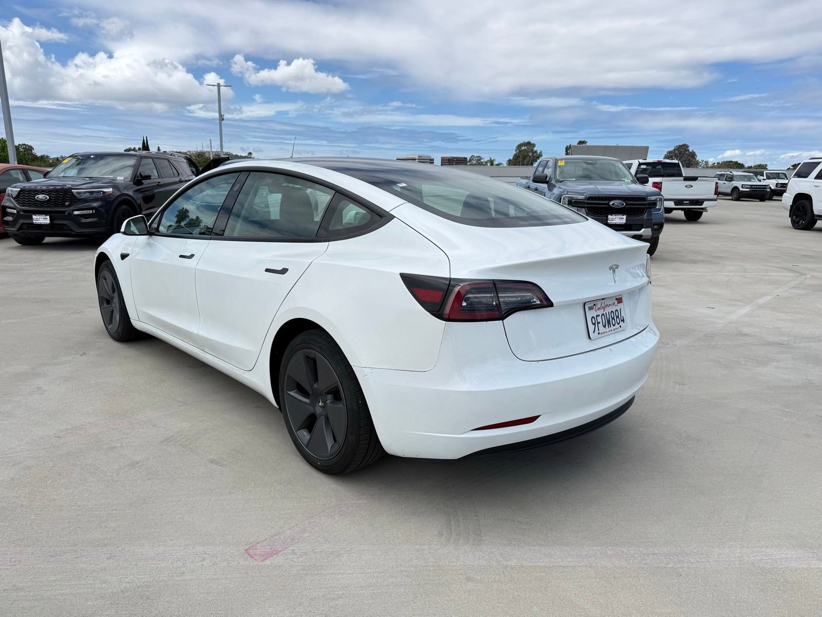 Used 2023 Tesla Model 3 Standard Range RWD image 2