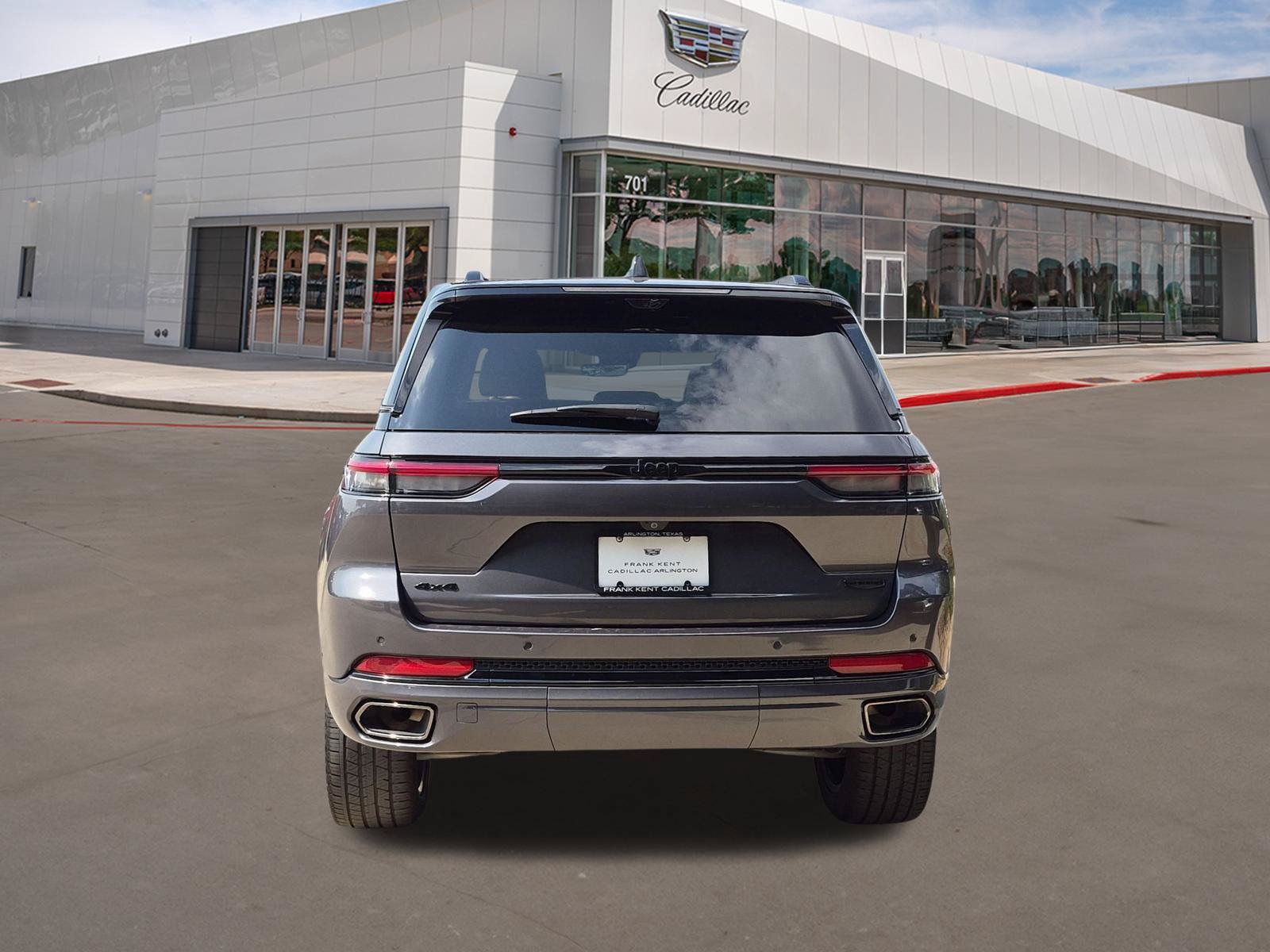 Used 2025 Jeep Grand Cherokee Summit w/ Adv Protech Group IV AWD/4WD image 5