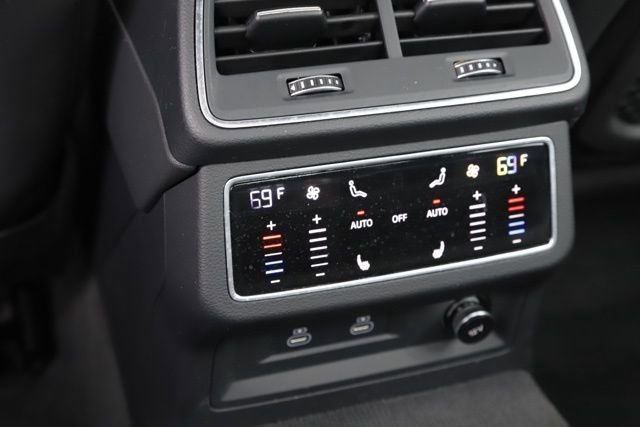 Used 2022 Audi A6 Premium Plus w/ Premium Plus Package AWD/4WD image 16