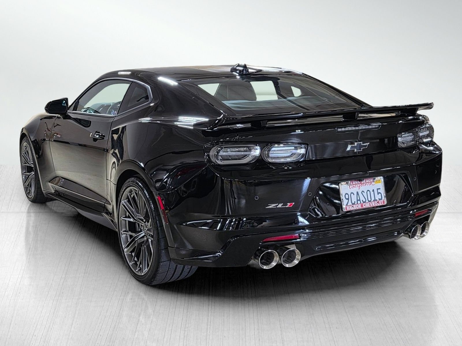 Used 2022 Chevrolet Camaro ZL1 RWD image 5