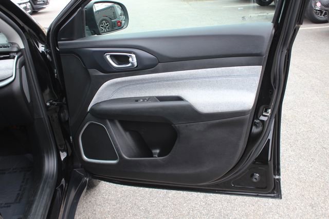 Used 2022 Jeep Compass Latitude w/ Convenience Group image 32