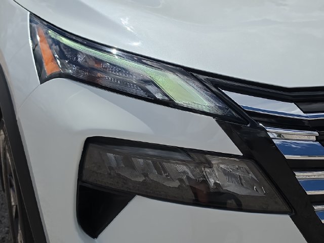 Used 2026 Nissan Rogue SV FWD image 7