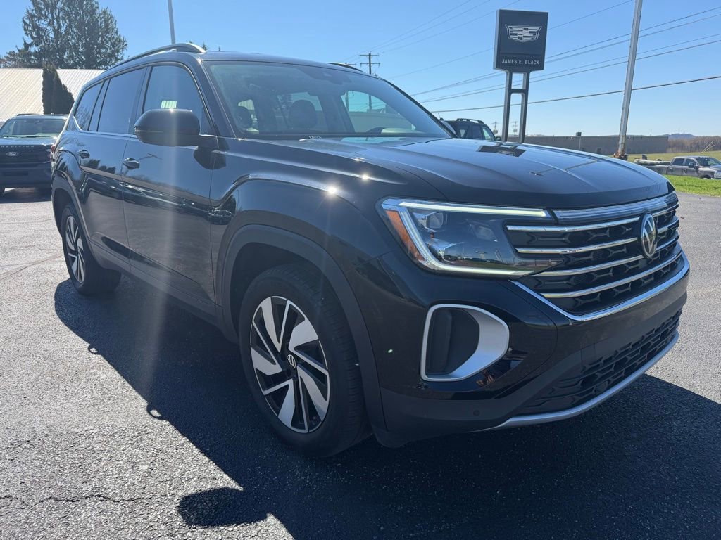 Used 2025 Volkswagen Atlas SE image 11