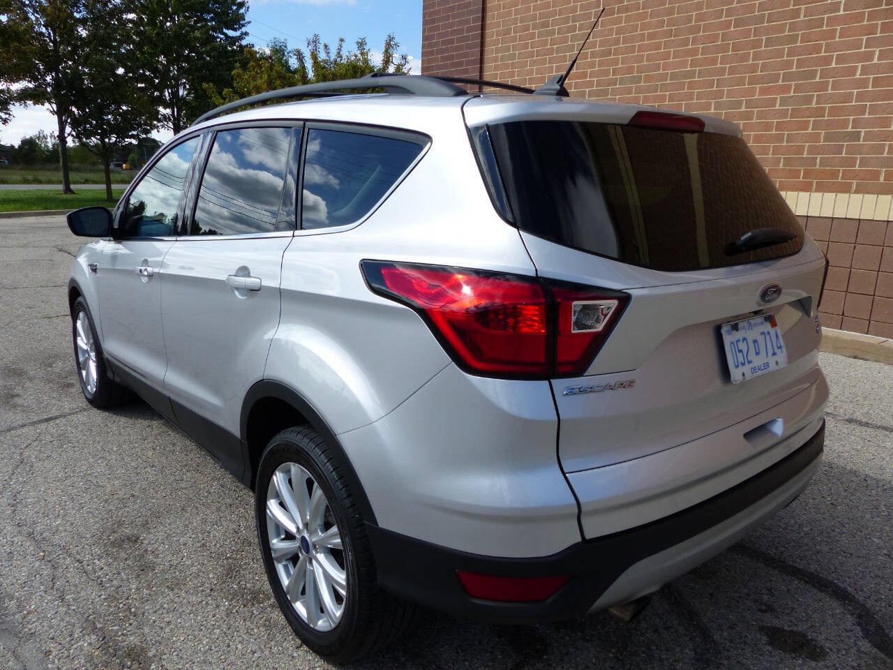 Used 2019 Ford Escape SEL FWD image 6