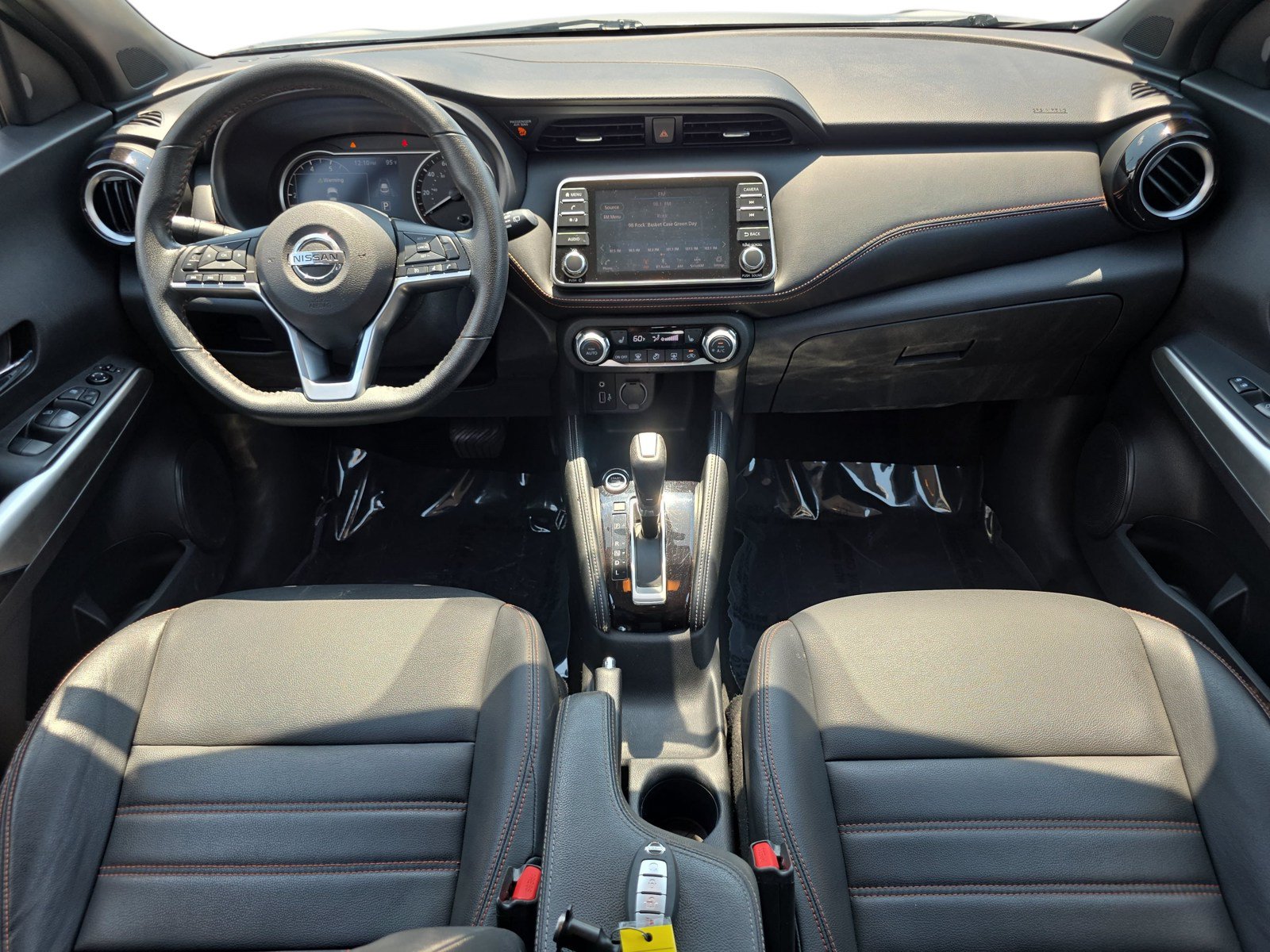 Used 2020 Nissan Kicks SR w/ SR Premium Package FWD image 10