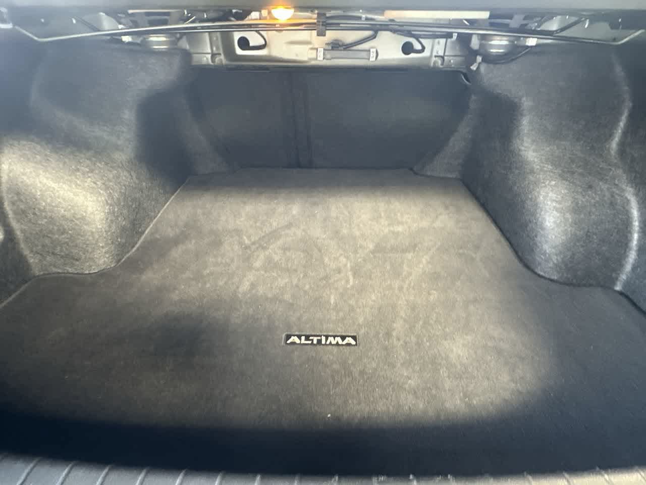 Used 2025 Nissan Altima 2.5 S FWD image 25