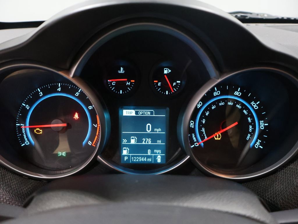 Used 2015 Chevrolet Cruze LT image 36