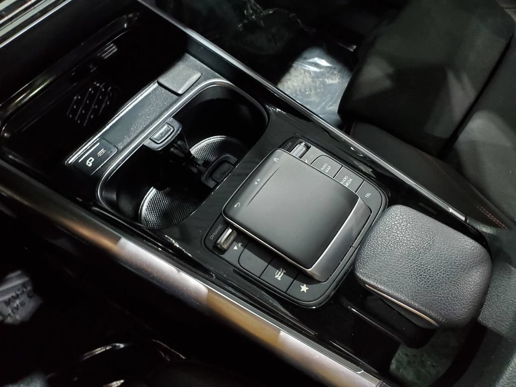 Used 2021 Mercedes-Benz GLA 250 image 37