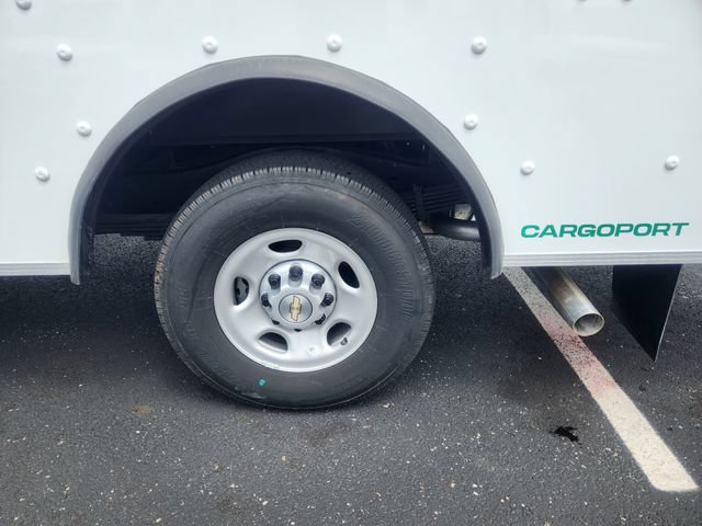 New 2024 Chevrolet Express 3500 w/ Power Convenience Package RWD image 11