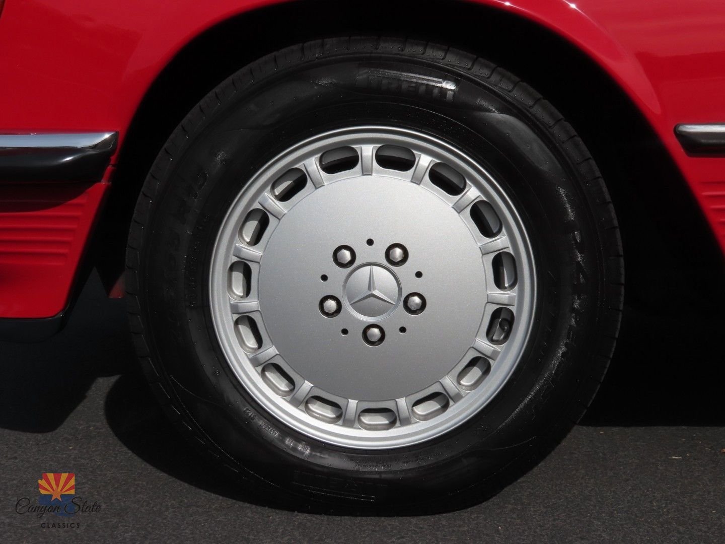 Used 1989 Mercedes-Benz 560 SL image 17