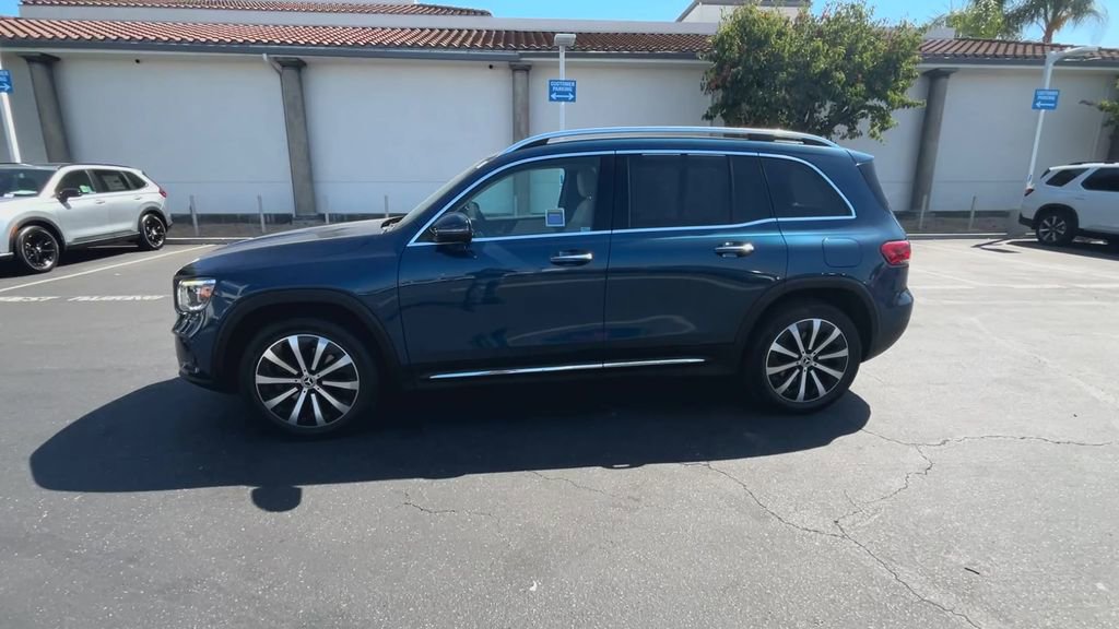 Used 2021 Mercedes-Benz GLB 250 w/ Premium Package image 5