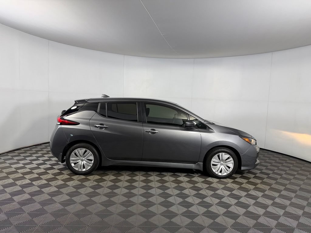 Used 2025 Nissan Leaf S FWD image 7