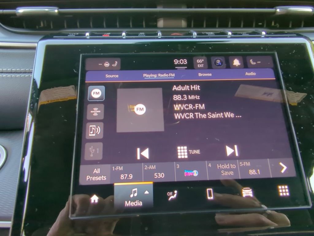 New 2025 Jeep Grand Cherokee L Laredo w/ Luxury Tech Group I image 17