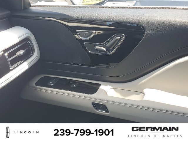 New 2026 Lincoln Aviator AWD image 27