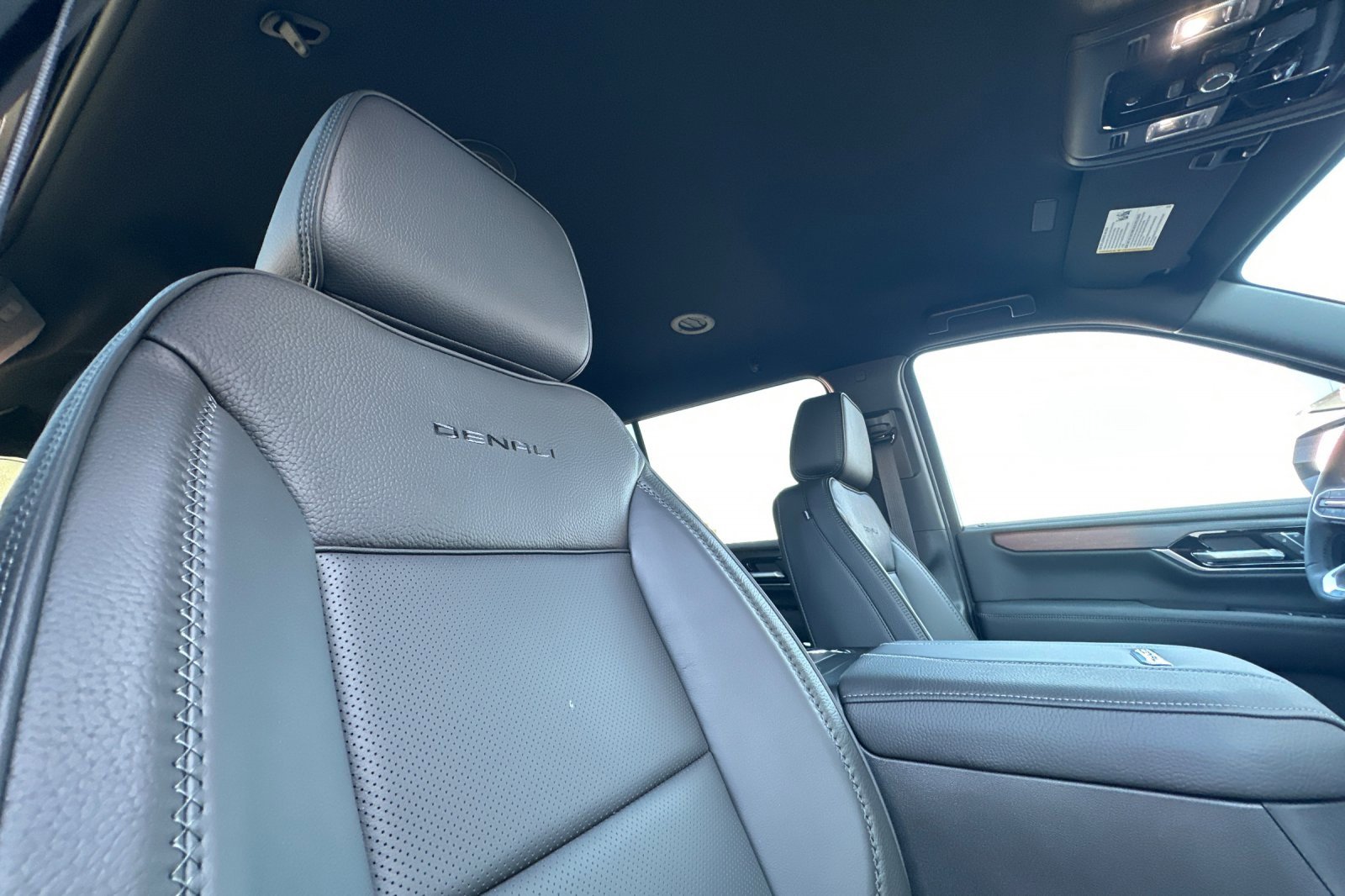 New 2026 GMC Yukon XL Denali image 17