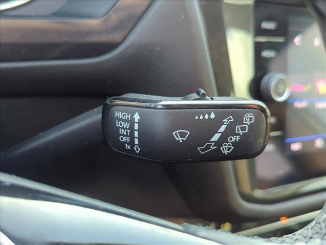 Used 2019 Volkswagen Tiguan SE w/ Panoramic Sunroof Package FWD image 16