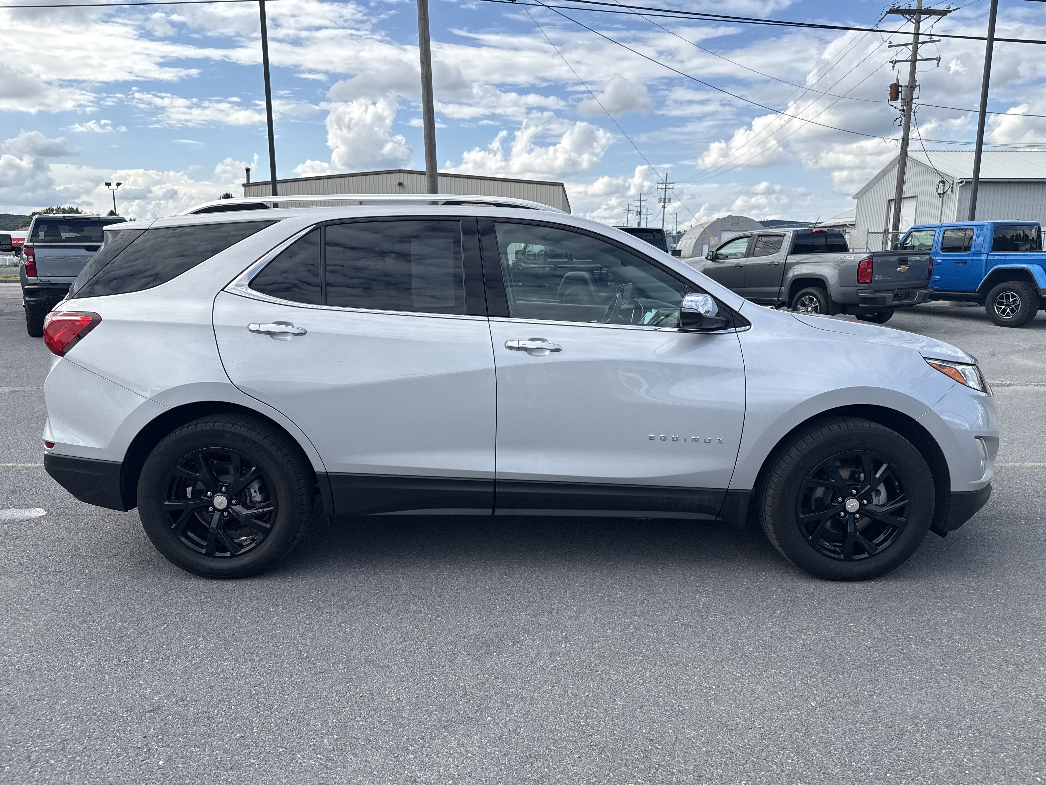 Used 2021 Chevrolet Equinox Premier AWD/4WD image 12