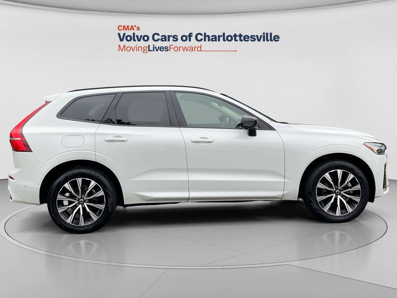 Certified 2024 Volvo XC60 B5 Plus w/ Climate Package AWD/4WD image 6