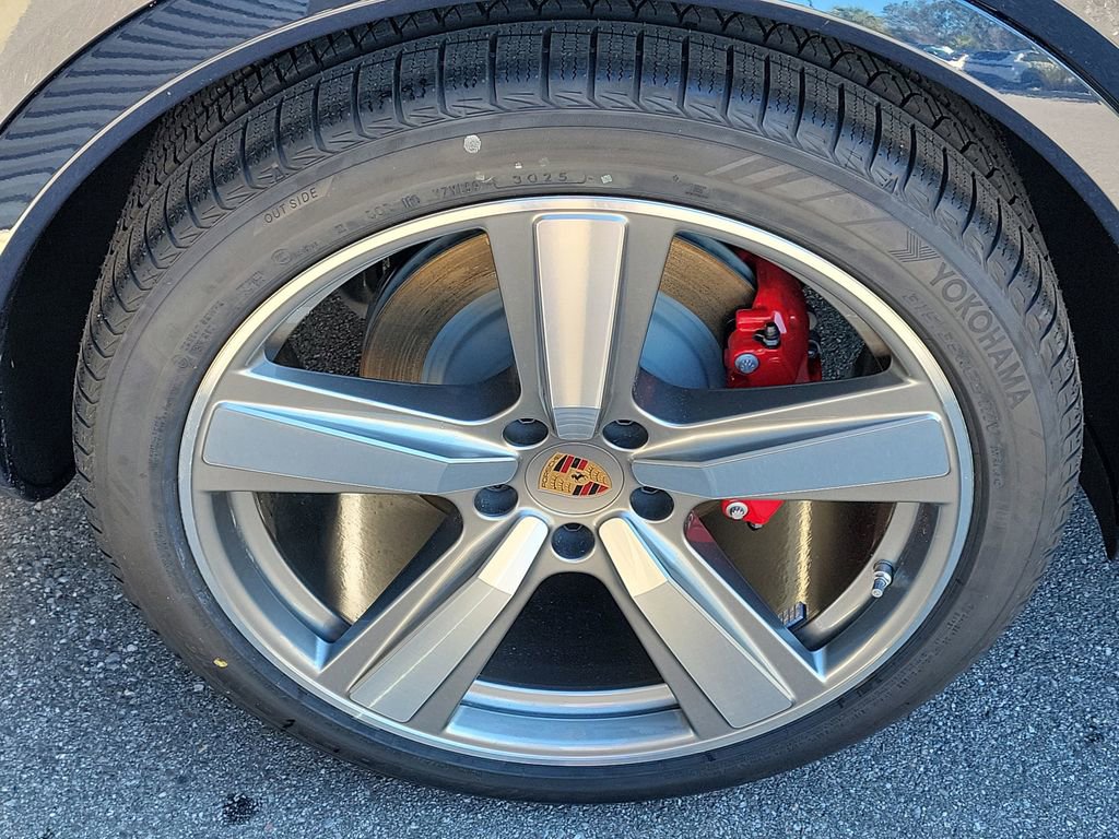 New 2026 Porsche Cayenne S image 14