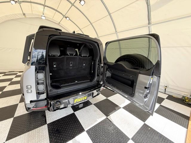 Used 2023 Land Rover Defender 130 X AWD/4WD image 3