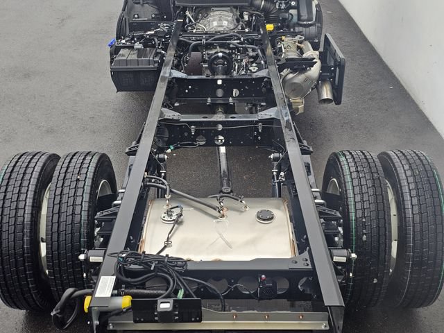 New 2025 Chevrolet Low Cab Forward 4500 XD RWD image 3
