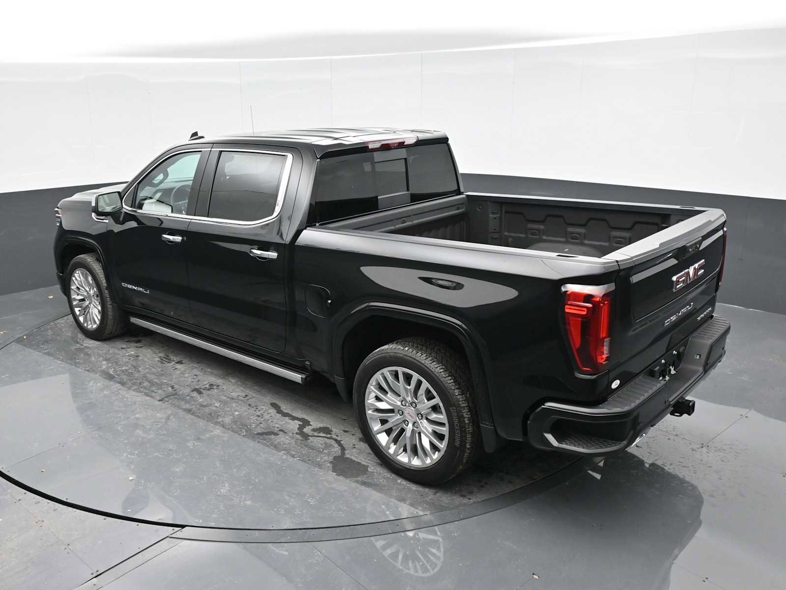 New 2024 GMC Sierra 1500 Denali w/ Technology Package image 25