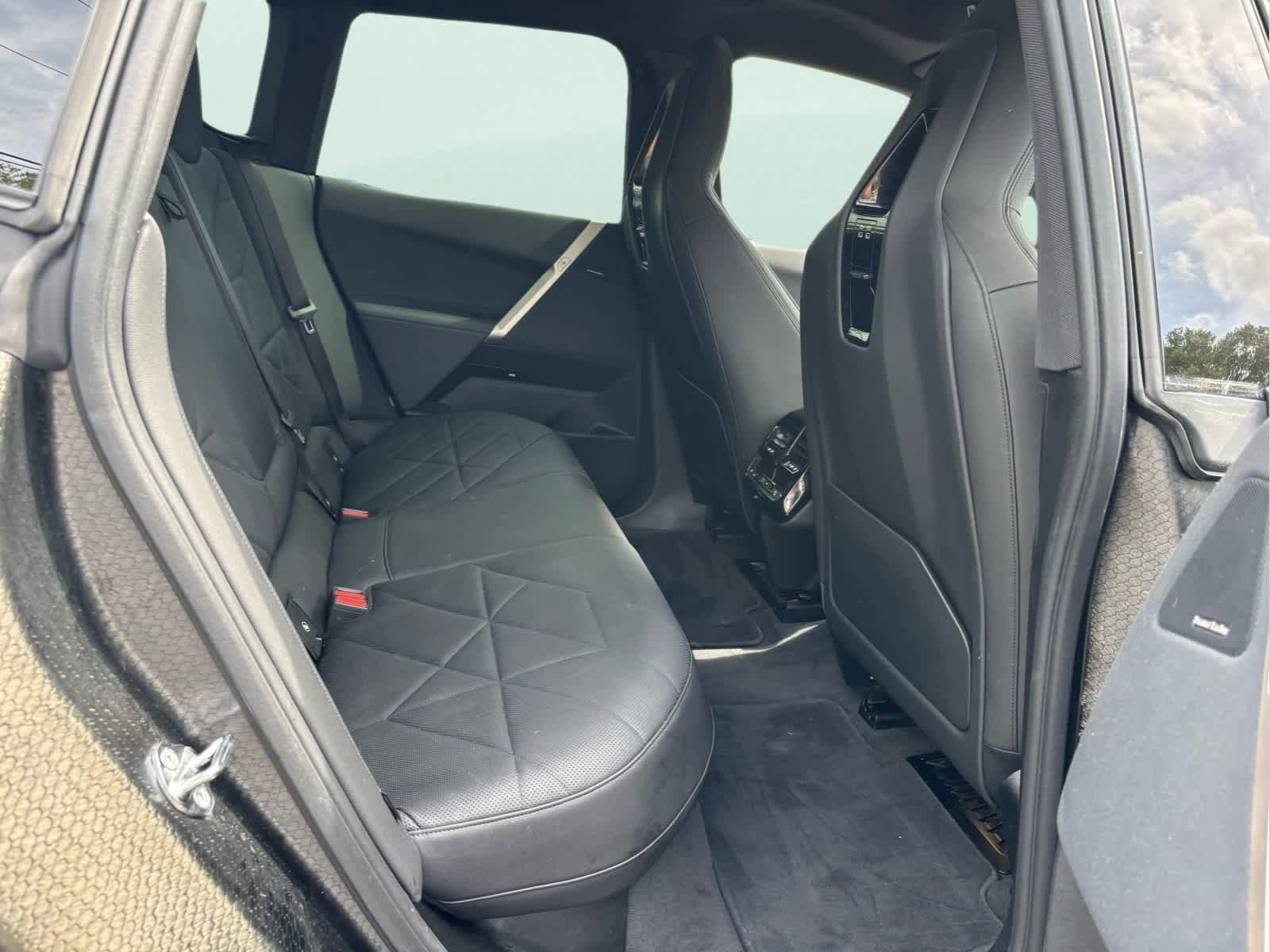 Certified 2023 BMW iX xDrive50 w/ Premium Package image 18