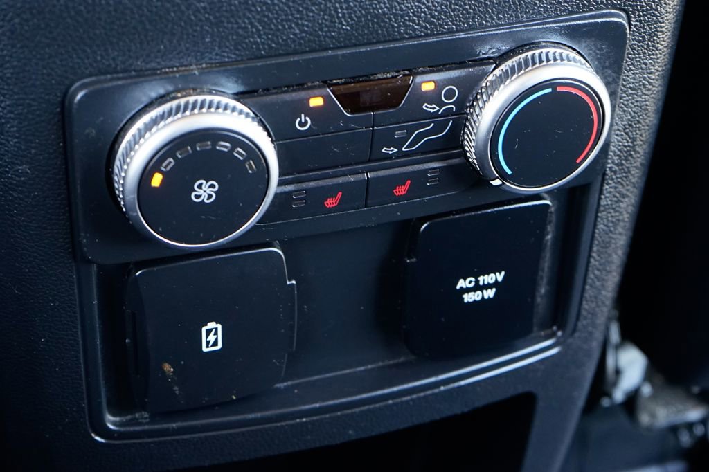 Used 2020 Ford Explorer Limited image 41