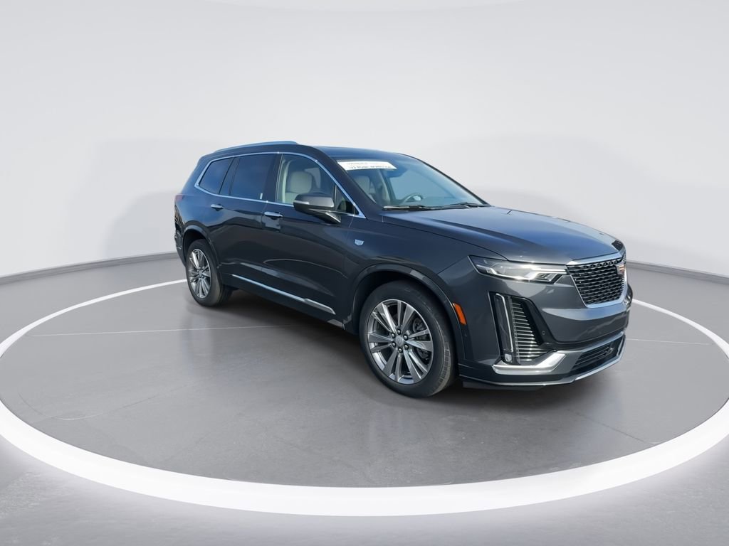 Used 2023 Cadillac XT6 Premium Luxury w/ Technology Package image 2
