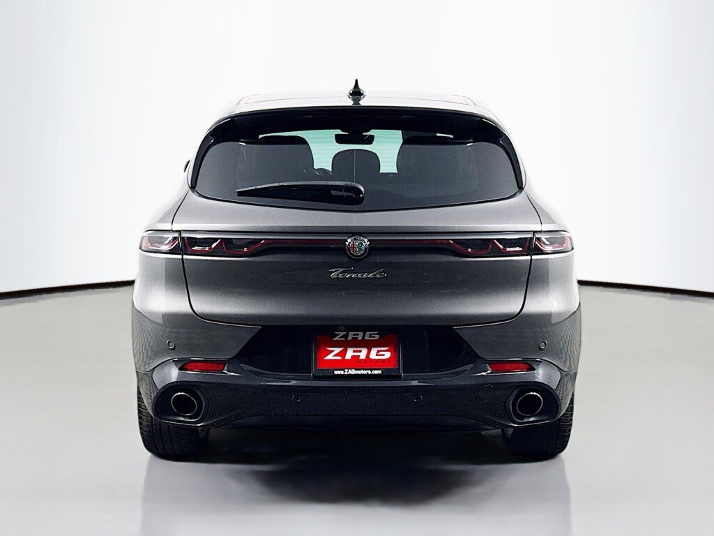 Used 2024 Alfa Romeo Tonale Veloce image 4