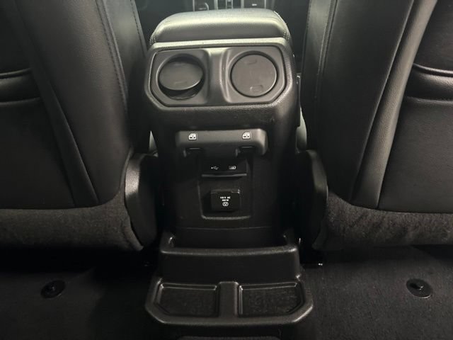 Used 2018 Jeep Wrangler Unlimited Sahara w/ Cold Weather Group AWD/4WD image 26